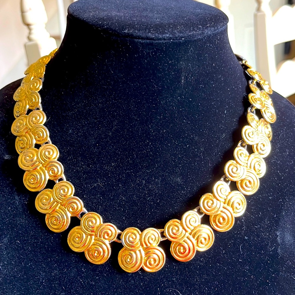 Anne Klein Vintage swirl Necklace